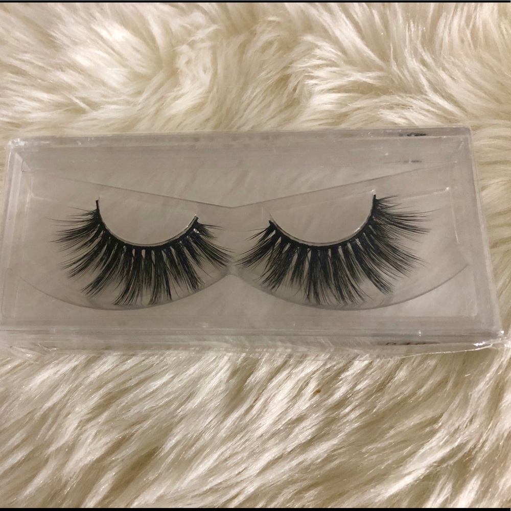 EYELASHES (PRINCESS)